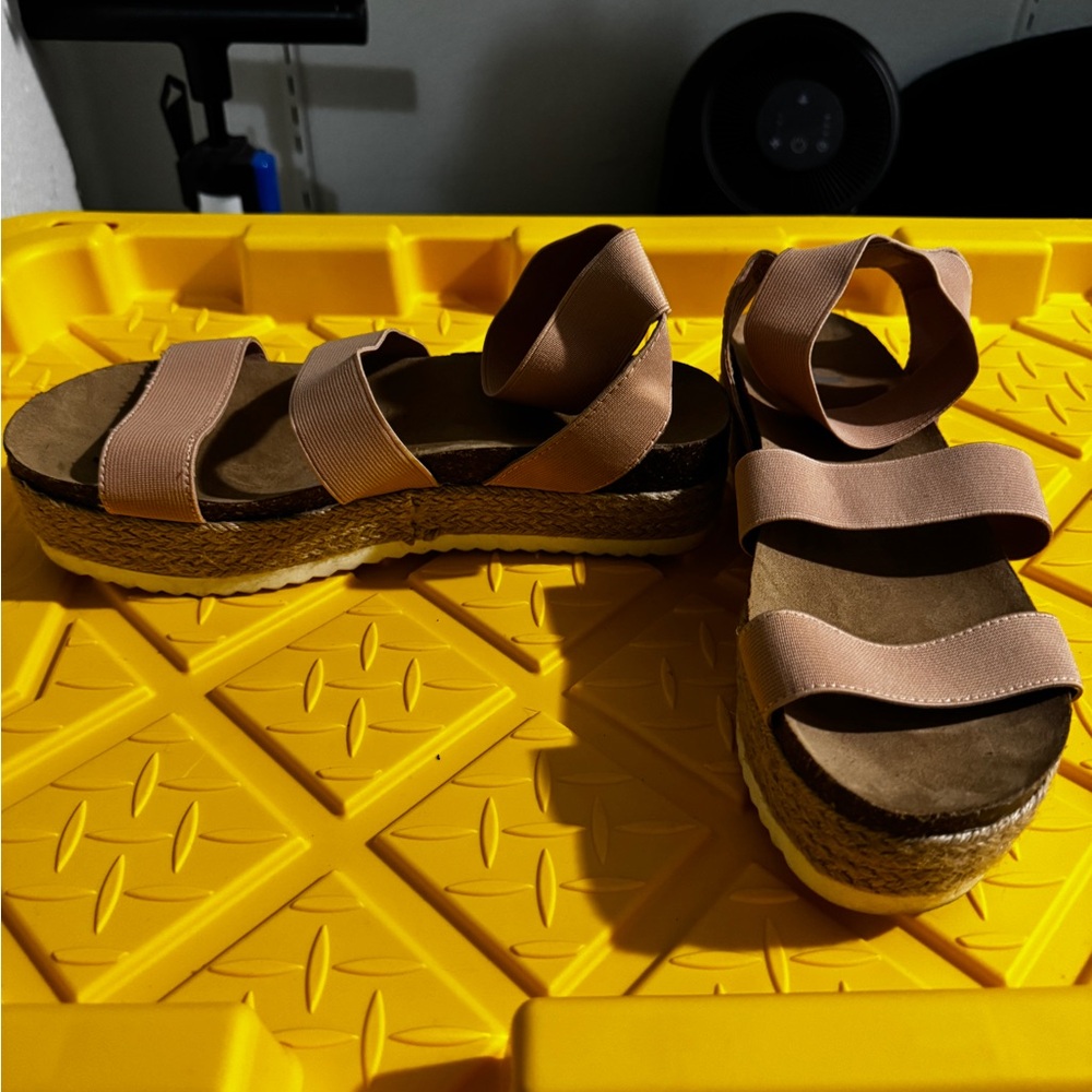 Women's Tan Platform Sandals